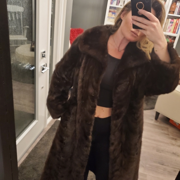 Vintage Long Fur Coat - Picture 5 of 6